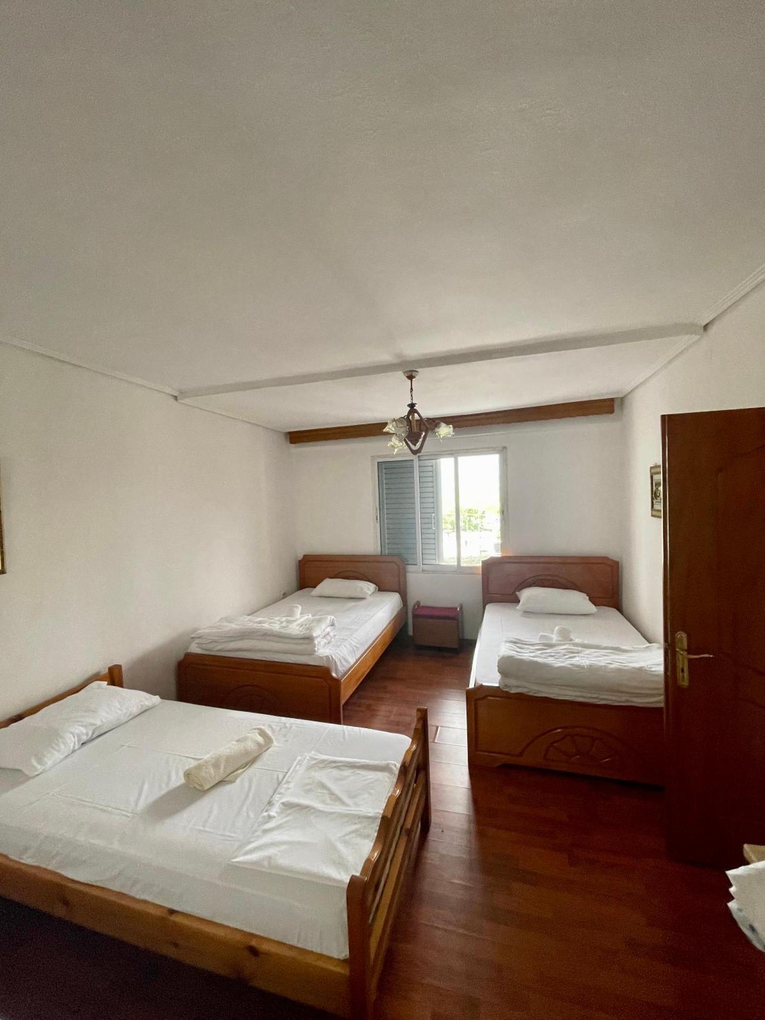 Bazzar 2 Hotel Gjirokaster Ngoại thất bức ảnh